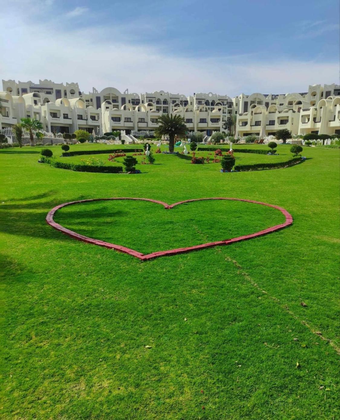 Sun Gate Sahl Hasheesh